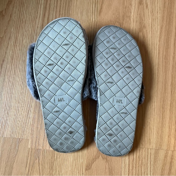 Fuzzy Sandal Slippers - Picture 2 of 2